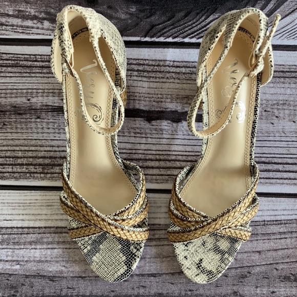 Very G Heels, Slither Raffia Sandals - Picture 2 of 5